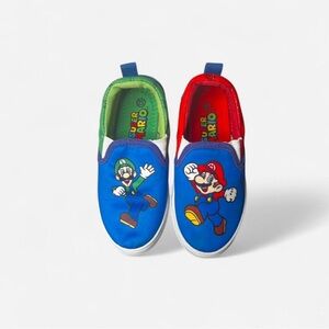 Boy’s Super Mario Brothers slip-on shoes [size 12]